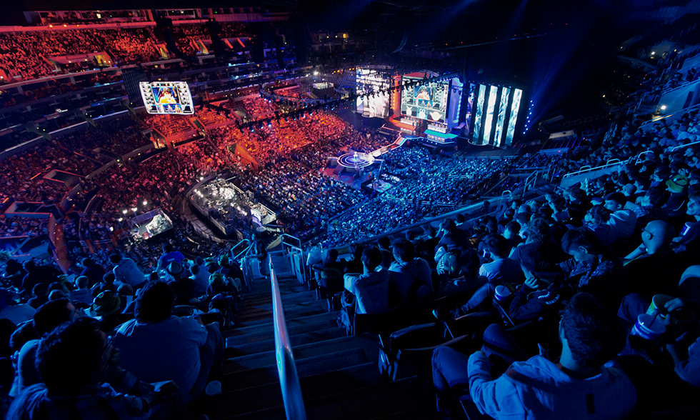 快速抓取！ Top Esports 超级话题粉丝：抓捕兄弟和教练红米尊重并祝福 Tian 抓取剪辑