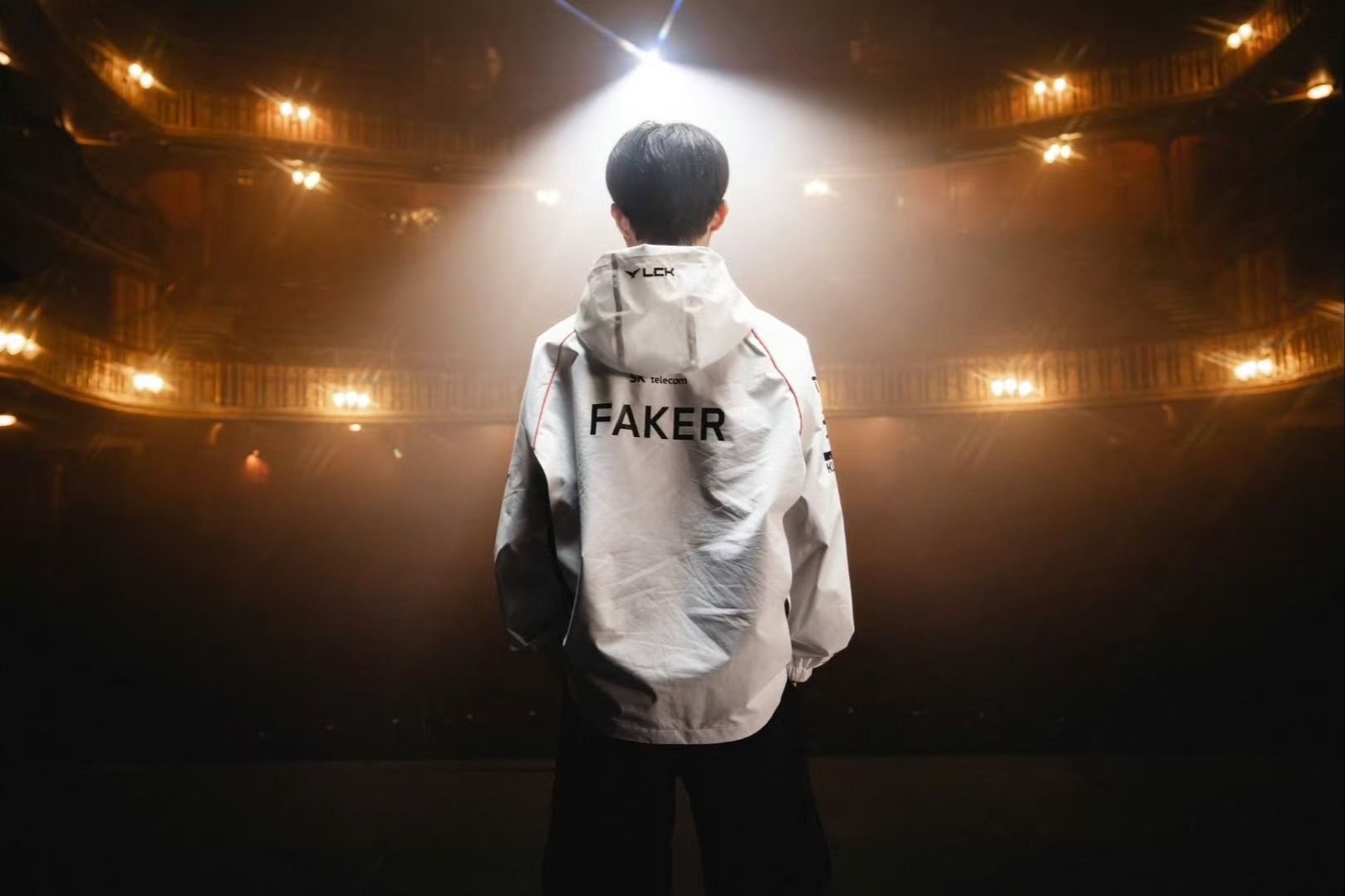 斩龙还是跟龙？深度分析两种截然不同的实战流派。（斩龙抑或随龙：两大实战流派的深度拆解）