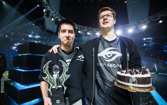 AG超玩会已锁定季后赛，梦泪也该上场表演了