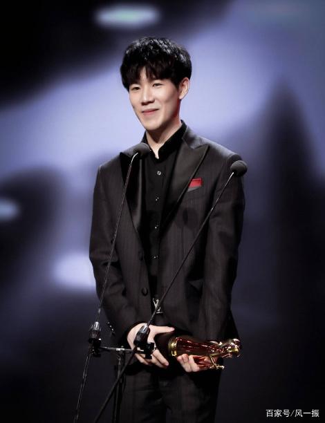 扎金花实战：如何应对那种“赢了就跑”和“输了死缠”的牌友？（扎金花对局攻略：拿下“赢就跑、输死缠”的对手）