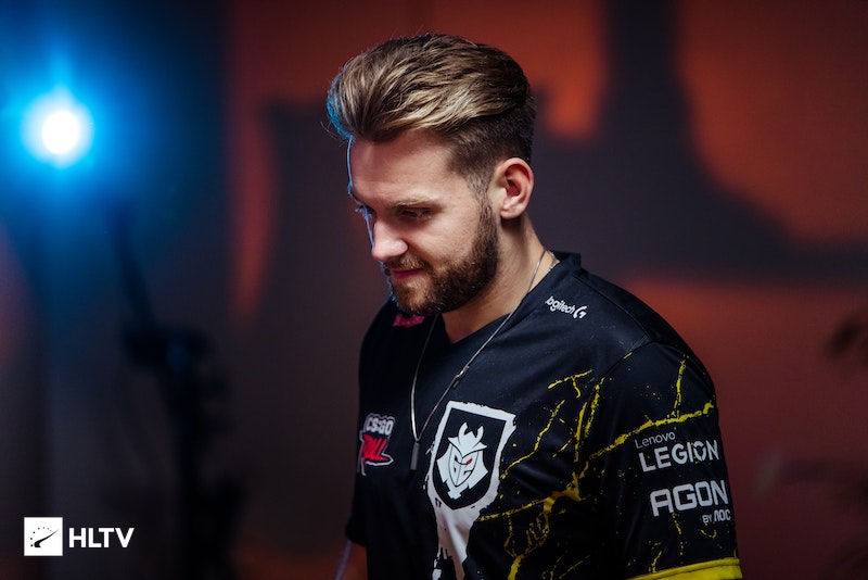 体育博彩中的“赢后扩张”：毁灭性时刻。（体育博彩的“胜后加码”：通向崩盘的瞬间）