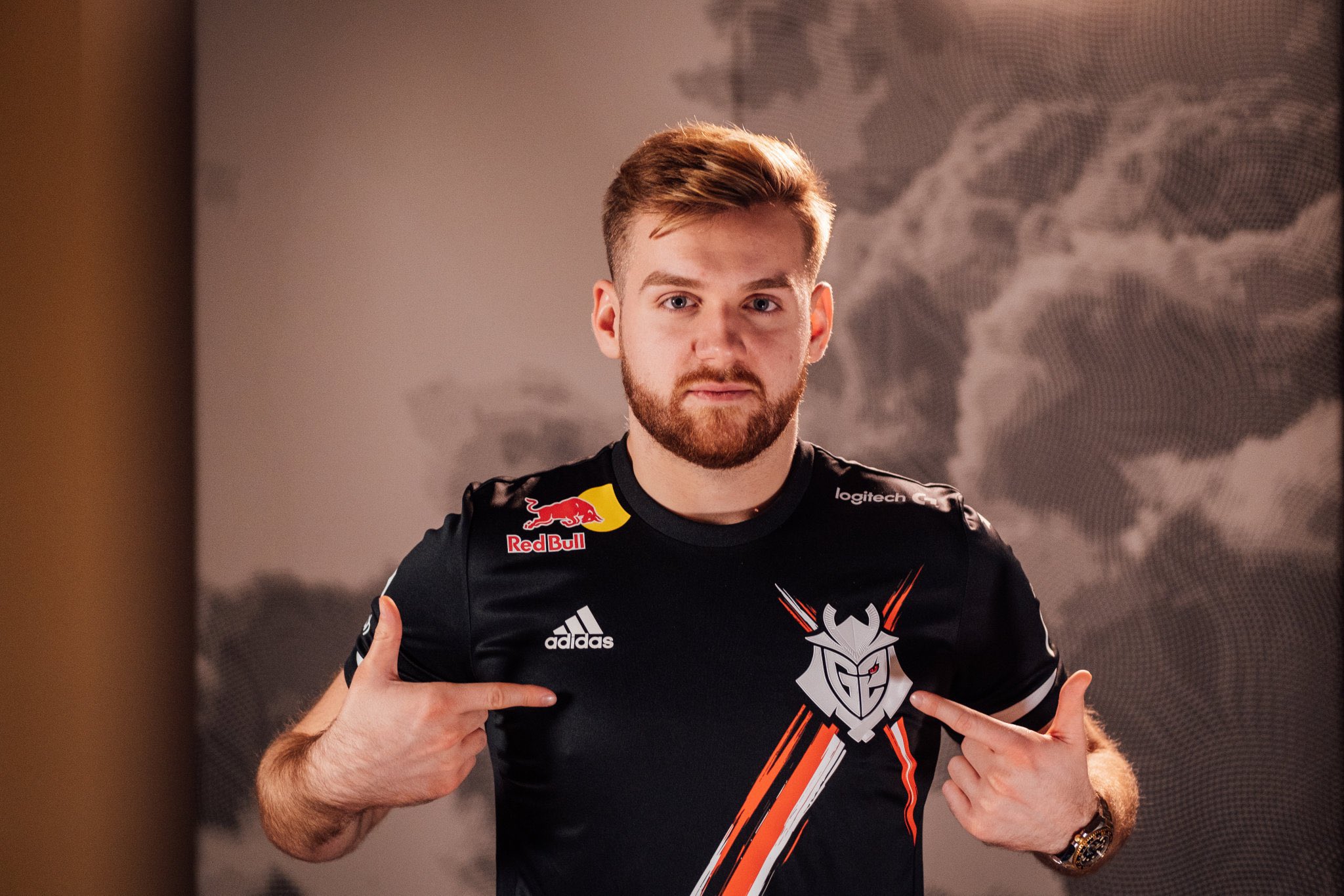 百家乐新手第一步是少玩（初学百家乐，先从少玩开始）